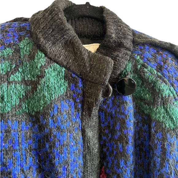 Vintage Saks Fifth Avenue Chunky Knit Cardigan - Picture 3 of 5